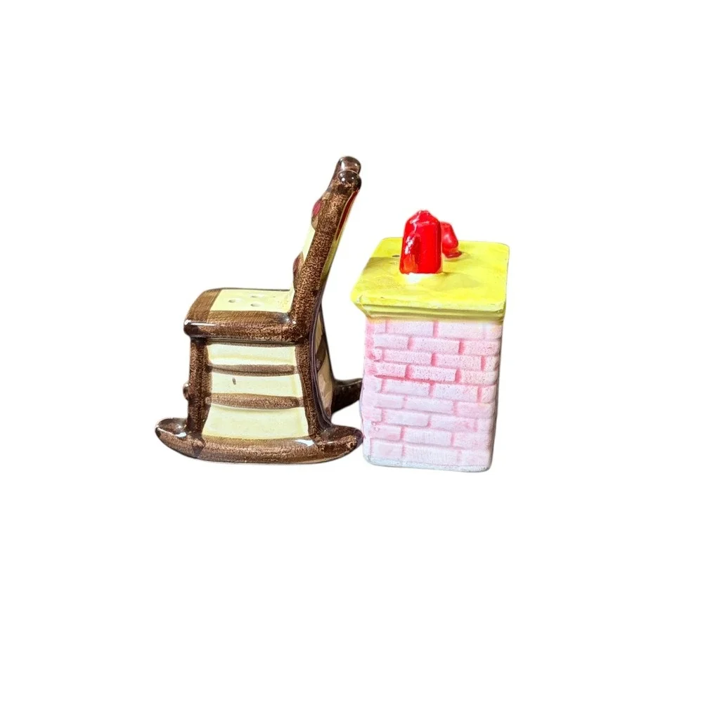 Vintage Ceramic Stove and Rocking Chair‎ Salt Pepper Shaker Set Japan Novelty